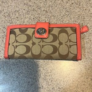 Coach wallet peach